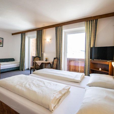 Pension Nina & Gasthof Alpenrose Gschnitz Dış mekan fotoğraf